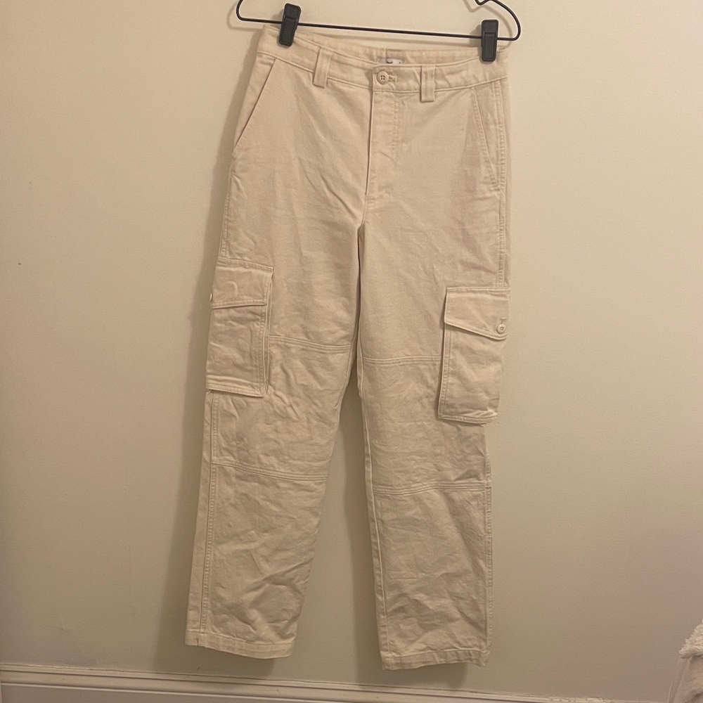 Aritzia cargo pants size 4